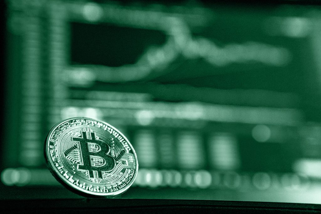Immagine del bitcoin che simboleggia il caso dell'italiano rapito e torturato a New York.
