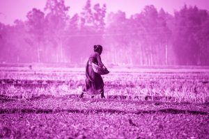 Il femminicidio di Hathras racconta la tragica morte di una giovane Dalit in India, tra violenza, caste e polemiche sulla giustizia.