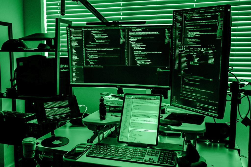 Un viaggio dentro il cuore dell’Interpol: come funziona la Red Notice, l’avviso internazionale che trasforma un sospetto in un ricercato in tutto il mondo.