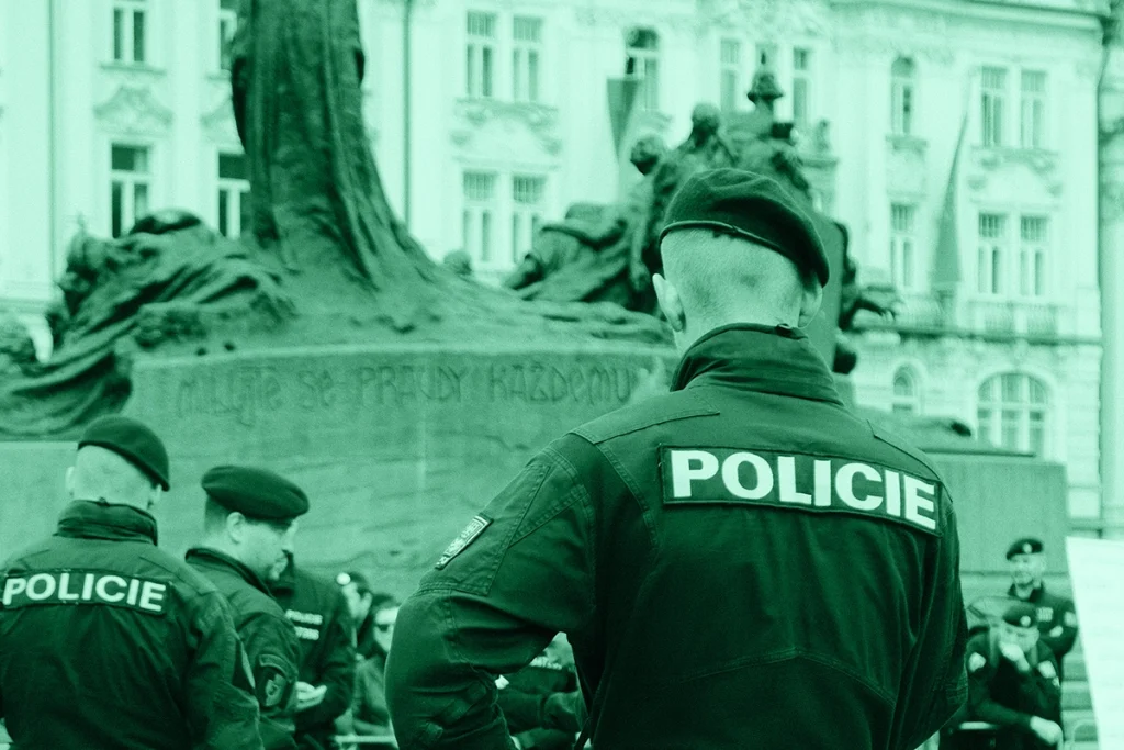 Scopri i delitti più discussi e famosi della Repubblica Ceca: casi storici e moderni che hanno segnato la memoria collettiva del Paese.