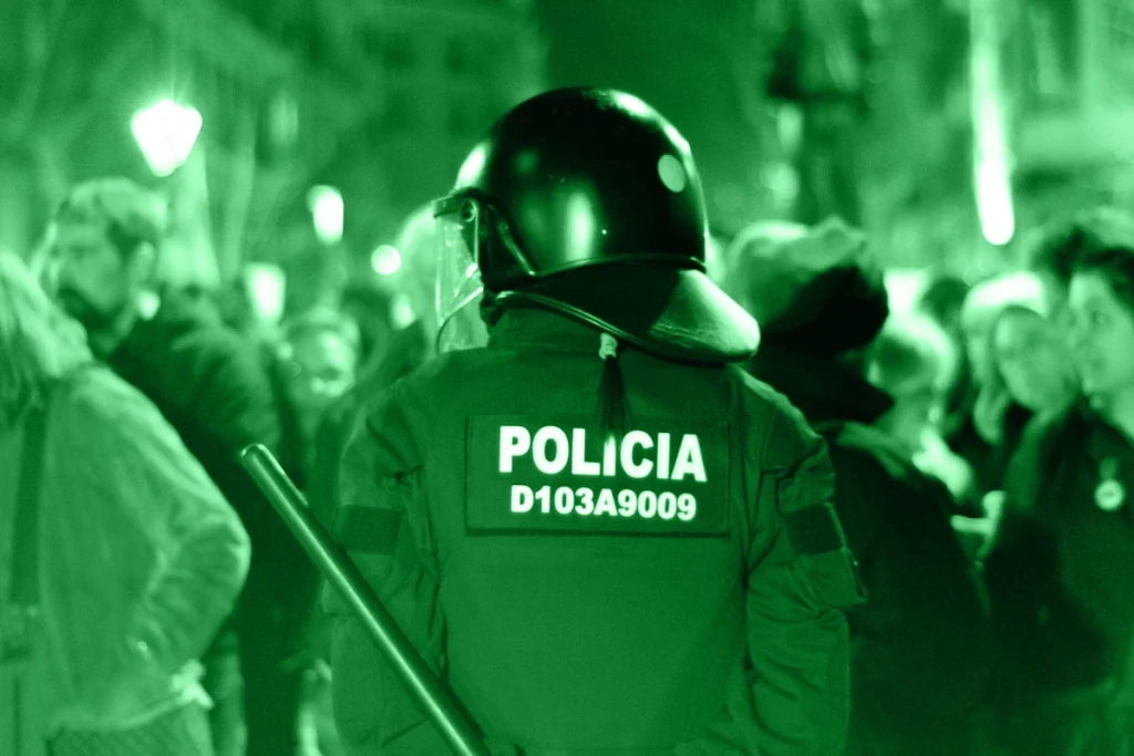 Due minori condannati per l’omicidio di Belén Cortés: il caso evidenzia rischi per educatori e la necessità di riforme in Spagna.