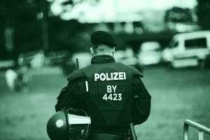 Polizia, simbolo delle indagini condotte per i deliri più discussi della Germania.