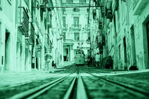 Dal centro storico di Lisbona ai quartieri meno sicuri di Porto: quali sono le 10 città più pericolose del Portogallo nel 2025?