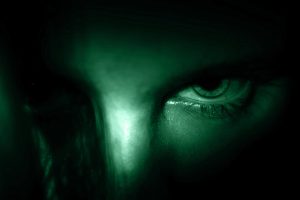 Sguardo privo di emozioni, simbolo di psicopatia