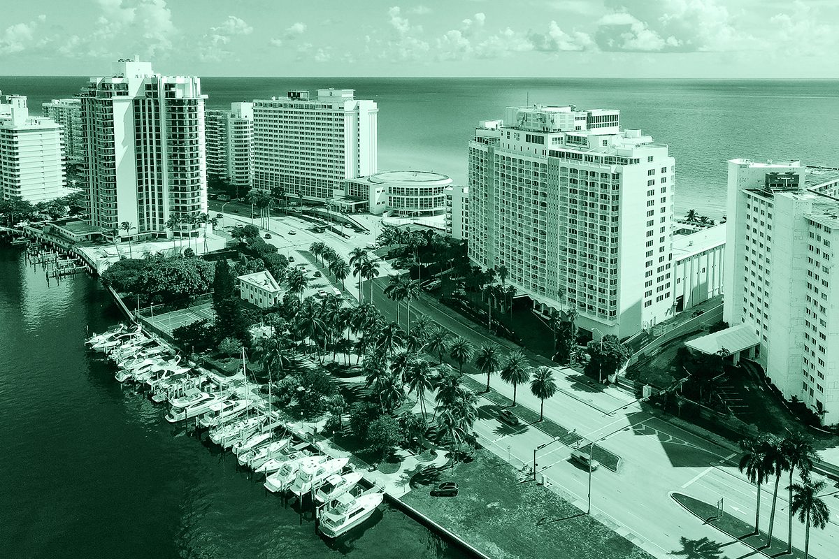 Alberghi a Miami Beach che raffigurano l'ambiente in cui Esther Torres ha compiuto ogni sua rapina con spray al peperoncino.